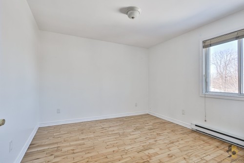 Chambre à coucher - 144 Ch. De La Lorraine, Laval (Pont-Viau), QC - Indoor Photo Showing Other Room