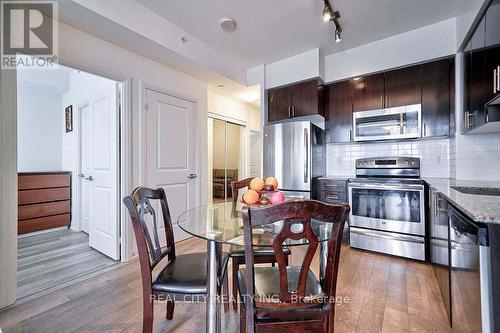 407 - 7167 Yonge Street, Markham, ON - Indoor