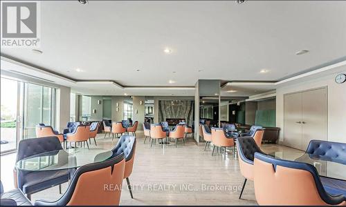 407 - 7167 Yonge Street, Markham, ON - Indoor