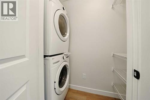 61 Pinnacle Close, Blackfalds, AB - Indoor Photo Showing Laundry Room