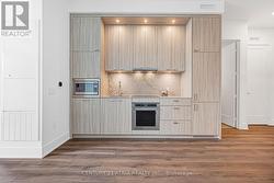 217 - 858 DUPONT STREET  Toronto, ON M6G 0C1