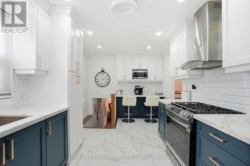 697 Lomond Crescent, Burlington, ON - Indoor Photo Showing Kitchen With Upgraded Kitchen