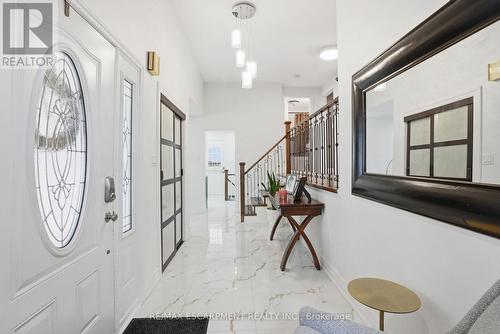 697 Lomond Crescent, Burlington, ON - Indoor Photo Showing Other Room