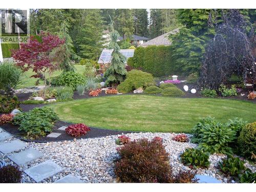 2523 Golf View Crescent, Blind Bay, BC - Outdoor