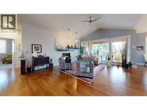 2523 Golf View Crescent, Blind Bay, BC - Indoor Photo Showing Living Room With Fireplace