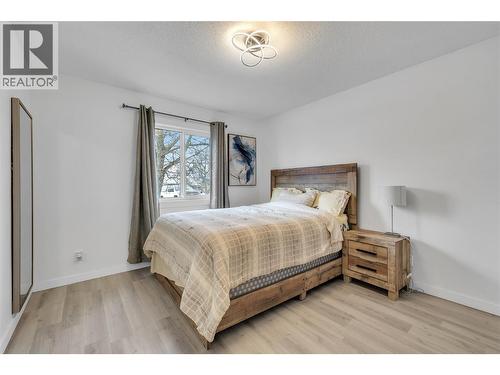 2535 Winnipeg Road, West Kelowna, BC - Indoor Photo Showing Bedroom