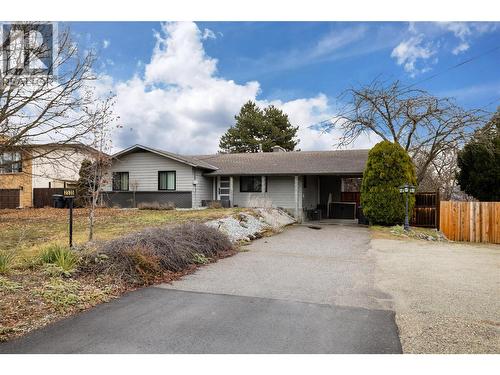 2535 Winnipeg Road, West Kelowna, BC - Outdoor With Facade