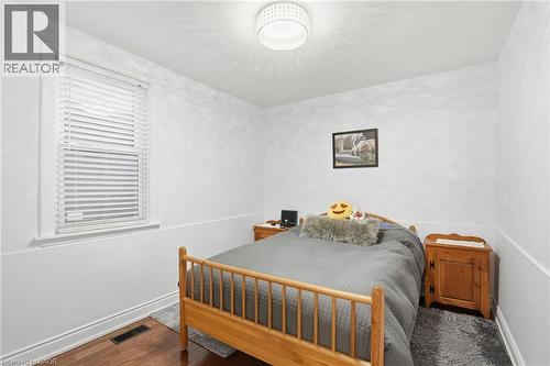 746 Roxborough Avenue, Hamilton, ON - Indoor Photo Showing Bedroom
