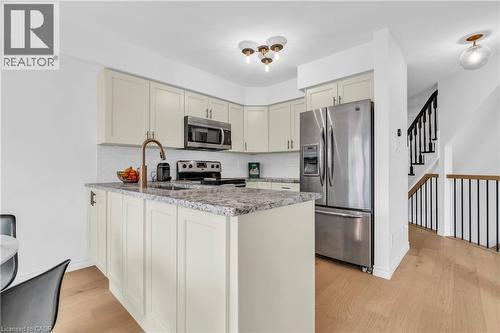9 Gaw Crescent, Guelph, ON - Indoor Photo Showing Kitchen With Stainless Steel Kitchen With Upgraded Kitchen