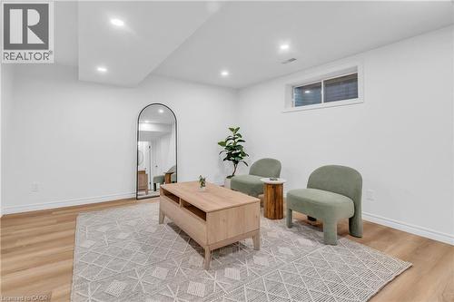 9 Gaw Crescent, Guelph, ON - Indoor