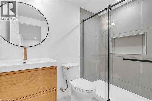 9 Gaw Crescent, Guelph, ON - Indoor Photo Showing Bathroom