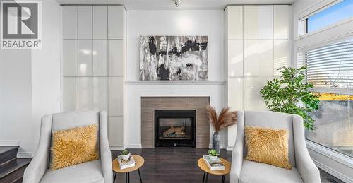 5503 Strathcona Hill Sw, Calgary, AB - Indoor With Fireplace