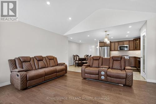 64 Ambrosia Path, St. Thomas, ON - Indoor Photo Showing Living Room