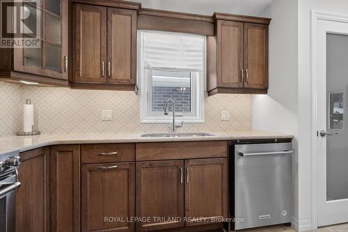 64 Ambrosia Path, St. Thomas, ON - Indoor Photo Showing Kitchen