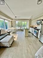 315 - 701 SHEPPARD AVENUE W  Toronto, ON M3H 0B2