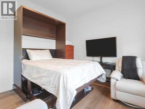 110 Sunstone Way, Balzac, AB - Indoor Photo Showing Bedroom