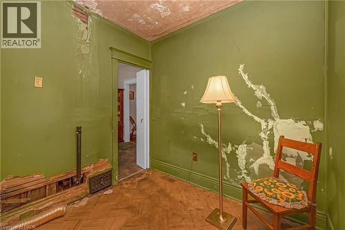 31 1/2 Garside Avenue N, Hamilton, ON - Indoor Photo Showing Other Room