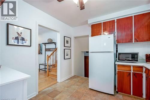 765 Wesley Street, Burlington, ON - Indoor Photo Showing Kitchen