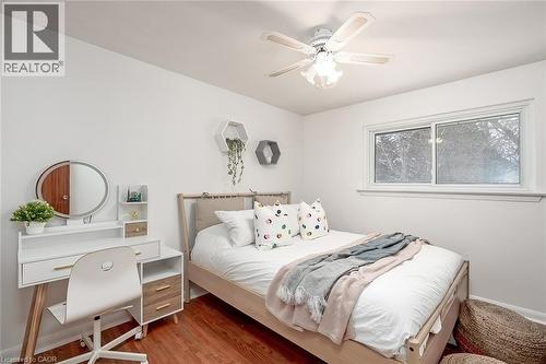 765 Wesley Street, Burlington, ON - Indoor Photo Showing Bedroom