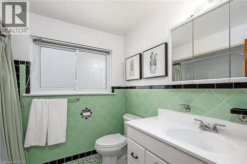 765 Wesley Street, Burlington, ON - Indoor Photo Showing Bathroom