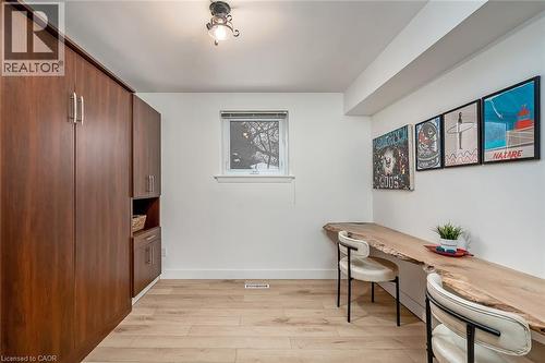 765 Wesley Street, Burlington, ON - Indoor