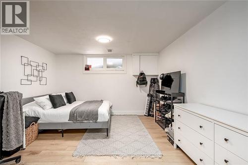 765 Wesley Street, Burlington, ON - Indoor