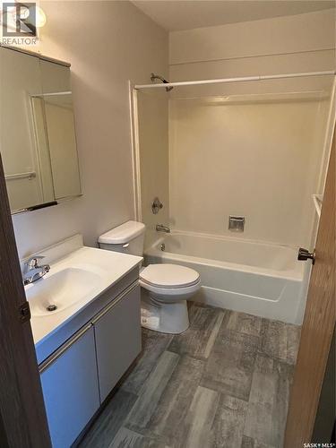 345 Scarth Street, Regina, SK - Indoor Photo Showing Bathroom
