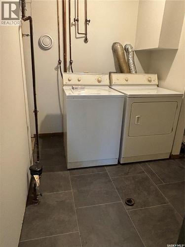 345 Scarth Street, Regina, SK - Indoor Photo Showing Laundry Room