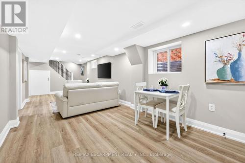 150 Brucedale Avenue E, Hamilton, ON - Indoor