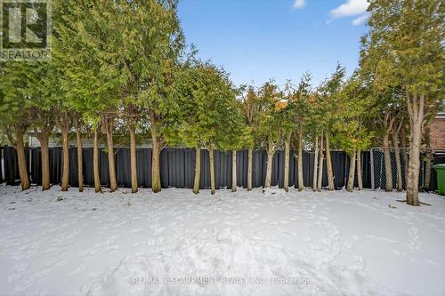 150 Brucedale Avenue E, Hamilton, ON - Outdoor