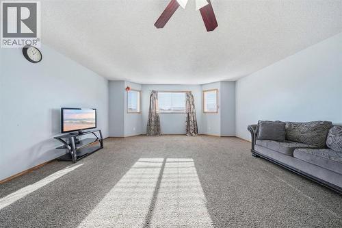Extra Big Bonus Room - 218 Tarawood Place Ne, Calgary, AB - Indoor