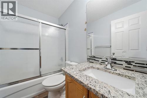 Ensuite Bath - 218 Tarawood Place Ne, Calgary, AB - Indoor Photo Showing Bathroom