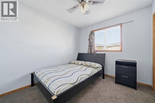 BED - 218 Tarawood Place Ne, Calgary, AB - Indoor Photo Showing Bedroom