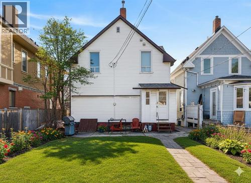 Potential Summertime Vibes? - 414 12 Avenue Nw, Calgary, AB - Outdoor