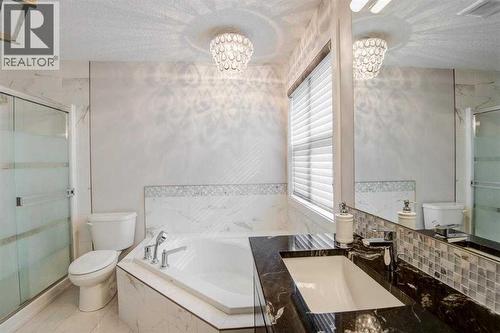 53 Sherwood Square Nw, Calgary, AB - Indoor Photo Showing Bathroom