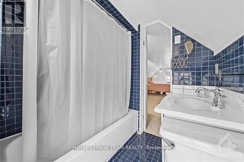 21 Arlington Avenue, Ottawa, ON - Indoor Photo Showing Bathroom
