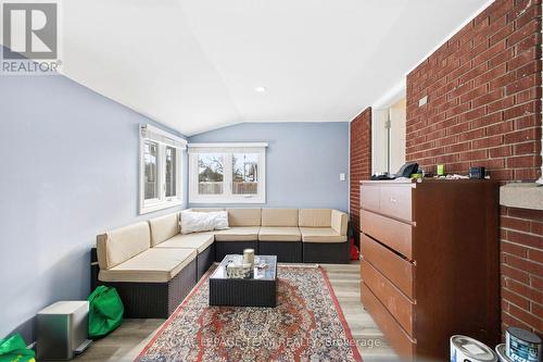 2171 Martha Avenue, Ottawa, ON - Indoor Photo Showing Living Room