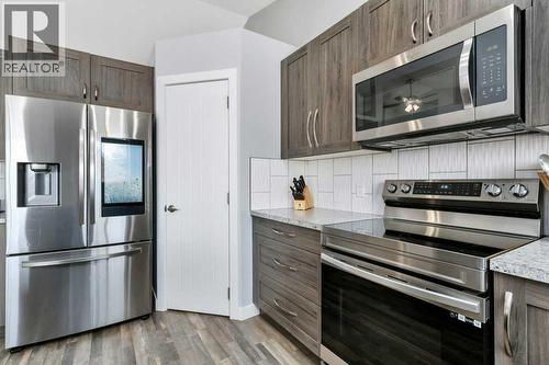 12 Rutherford Drive, Red Deer, AB - Indoor Photo Showing Kitchen