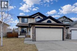 208 Fairways Bay NW  Airdrie, AB T4B 2P5
