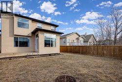 Large sunny backyard - 