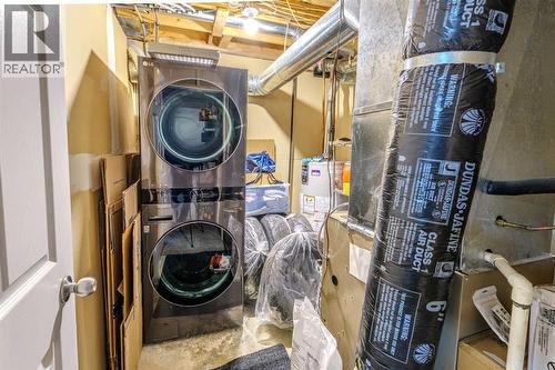 13 Mt. Aberdeen Manor Se, Calgary, AB - Indoor Photo Showing Laundry Room