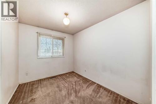 352 Malvern Close Ne, Calgary, AB - Indoor Photo Showing Other Room