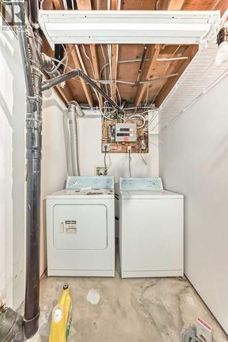 352 Malvern Close Ne, Calgary, AB - Indoor Photo Showing Laundry Room