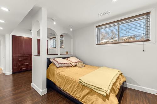 Chambre à coucher - 57 Rue Thorncliffe, Dollard-Des-Ormeaux, QC - Indoor Photo Showing Bedroom