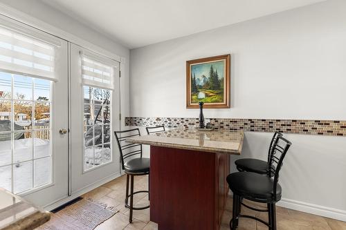 Coin-repas - 57 Rue Thorncliffe, Dollard-Des-Ormeaux, QC - Indoor