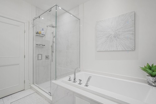 Salle de bains - 901-3710 Boul. St-Elzear O., Laval (Chomedey), QC - Indoor Photo Showing Bathroom