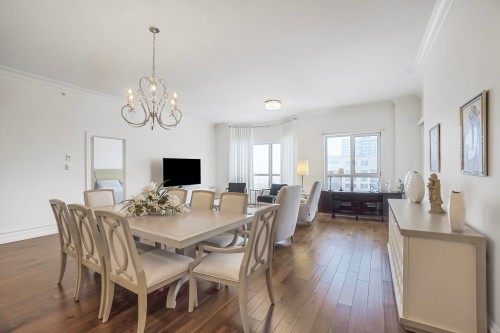 Salle à manger - 901-3710 Boul. St-Elzear O., Laval (Chomedey), QC - Indoor Photo Showing Dining Room