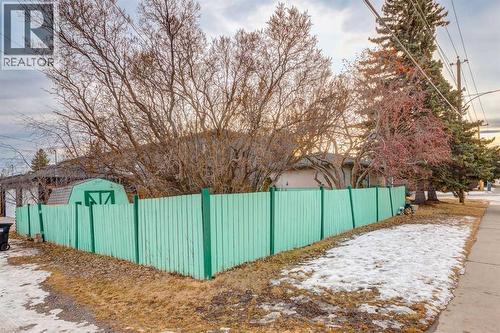 4313 30 Avenue Sw, Calgary, AB - Outdoor