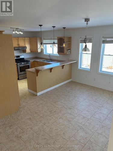 6 Bush Street, Collingwood, ON - Indoor Photo Showing Kitchen