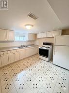 35 LABURNHAM AVENUE  Toronto, ON M8W 1S6